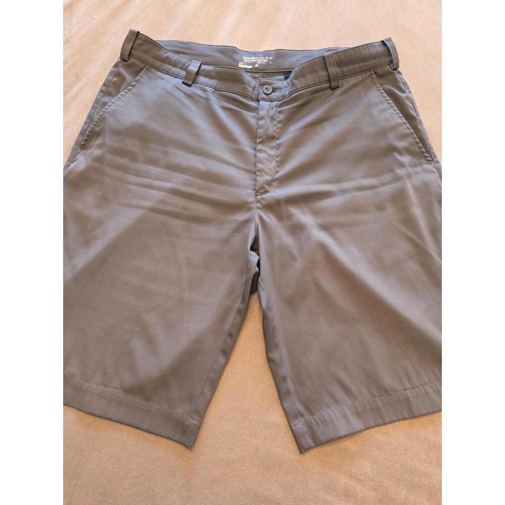 Nike Golf Tour Performance Men’s Grey Shorts (34)